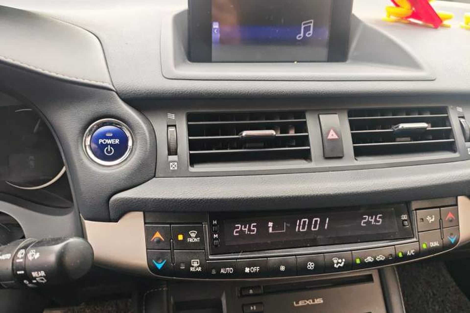Used Lexus CT 2014 CT200h Comfort Edition Monochrome Audio And AC Panel