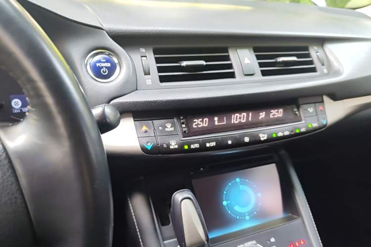 Used Lexus CT 2014 CT200h Elite Edition Monochrome Audio And AC Panel