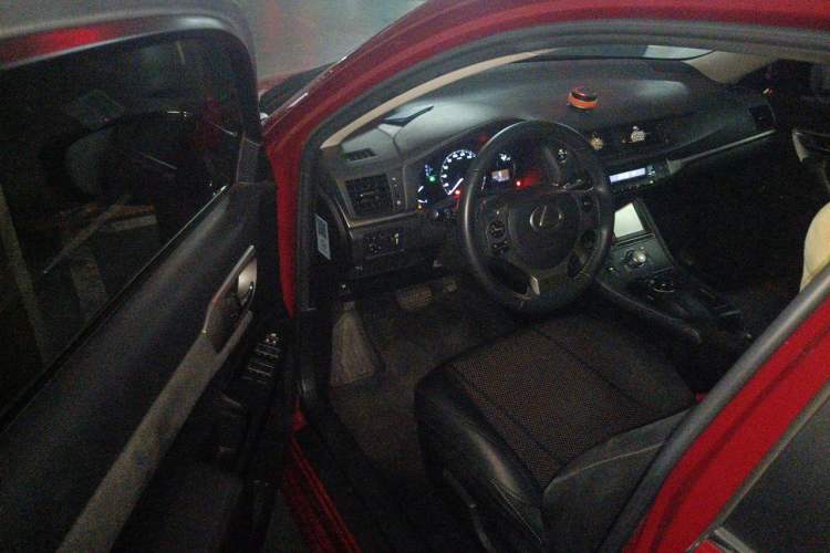 Used Lexus CT 2014 CT200h Elite Edition Monochrome Driver Seat
