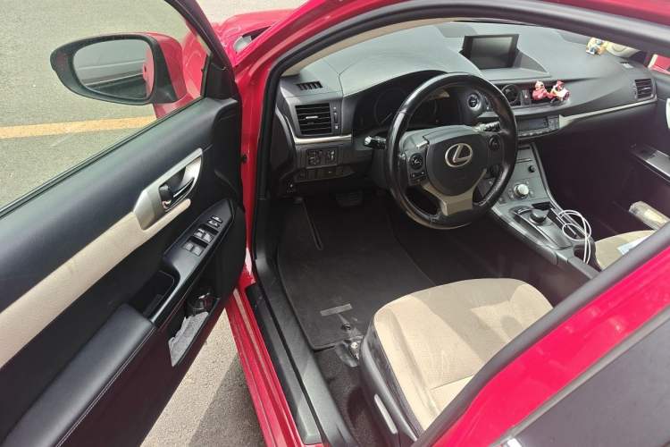 Used Lexus CT 2014 CT200h Comfort Edition Monochrome Driver Seat