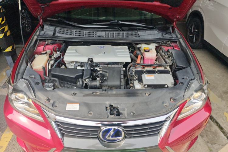 Used Lexus CT 2014 CT200h Elite Edition Monochrome Engine Bay