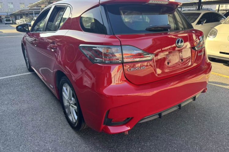 Used Lexus CT 2014 CT200h Comfort Edition Monochrome Exterior 2