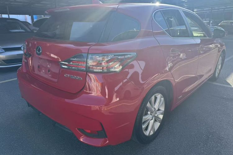 Used Lexus CT 2014 CT200h Comfort Edition Monochrome Exterior 3