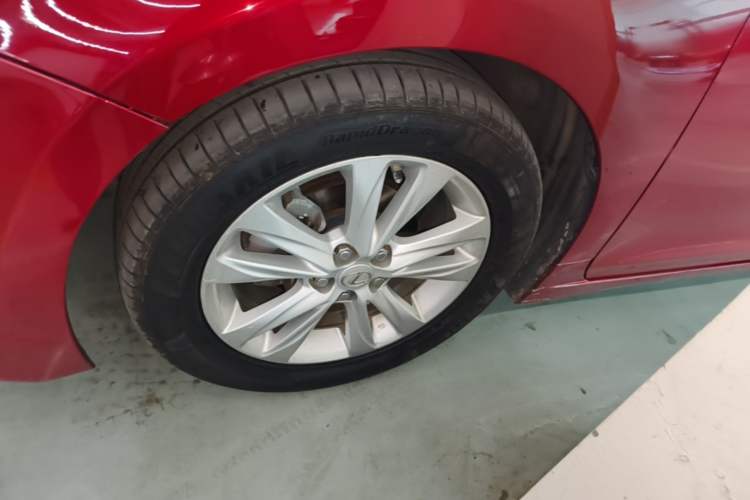 Used Lexus CT 2014 CT200h Elite Edition Monochrome Exterior 4