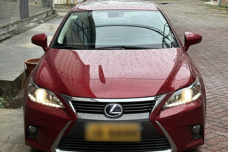 Used Lexus CT 2014 CT200h Comfort Edition Monochrome Exterior 4