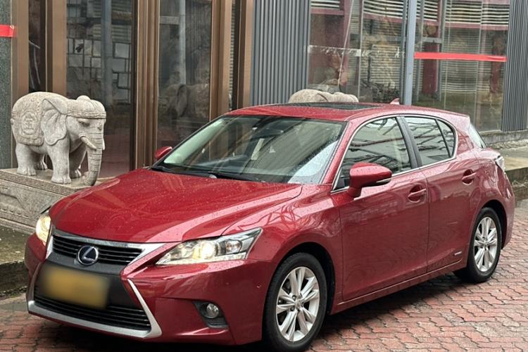 Used Lexus CT 2014 CT200h Comfort Edition Monochrome Exterior 5