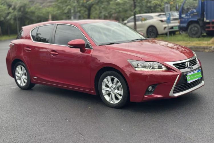 Used Lexus CT 2014 CT200h Comfort Edition Monochrome Exterior 9