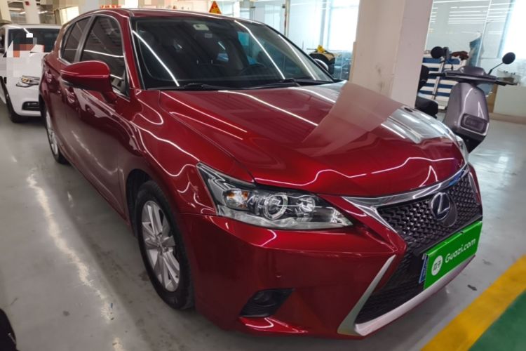 Used Lexus CT 2014 CT200h Elite Edition Monochrome Front Right 45 Deg
