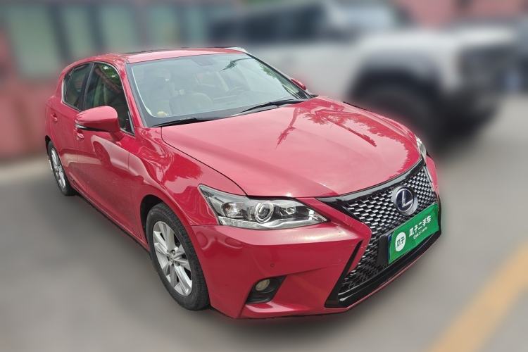 Used Lexus CT 2014 CT200h Comfort Edition Monochrome Front Right 45 Deg