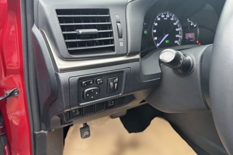 Used Lexus CT 2014 CT200h Comfort Edition Monochrome Interior 9