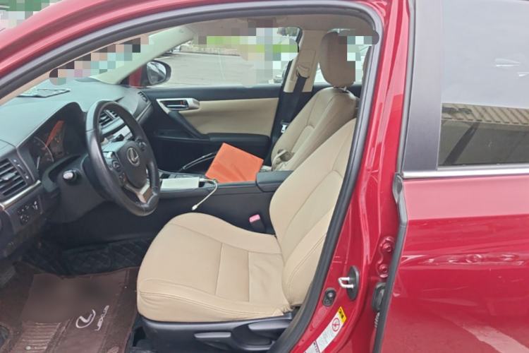 Used Lexus CT 2014 CT200h Elite Edition Monochrome Left Front Seat