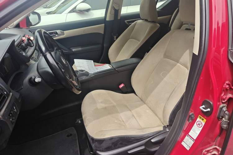 Used Lexus CT 2014 CT200h Comfort Edition Monochrome Left Front Seat