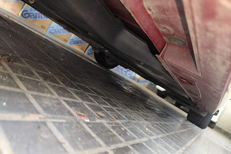 Used Lexus CT 2014 CT200h Comfort Edition Monochrome Left Side Sill