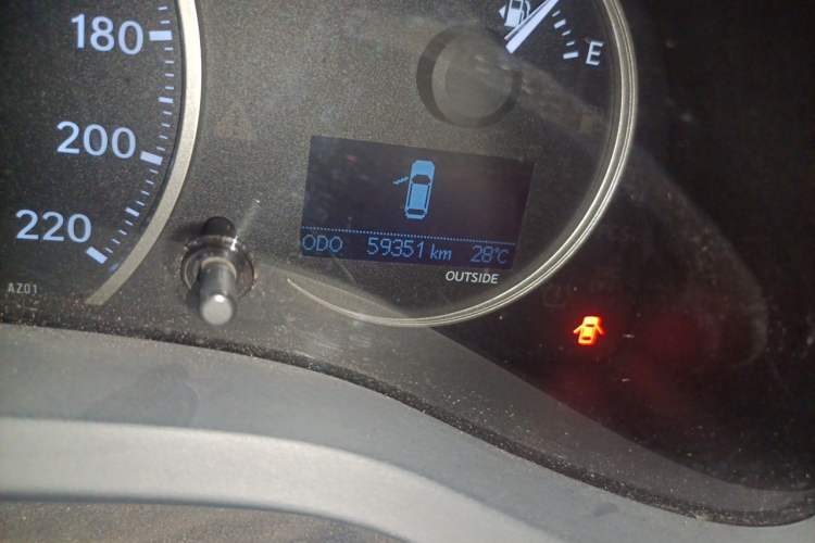Used Lexus CT 2014 CT200h Elite Edition Monochrome Odometer Close Up