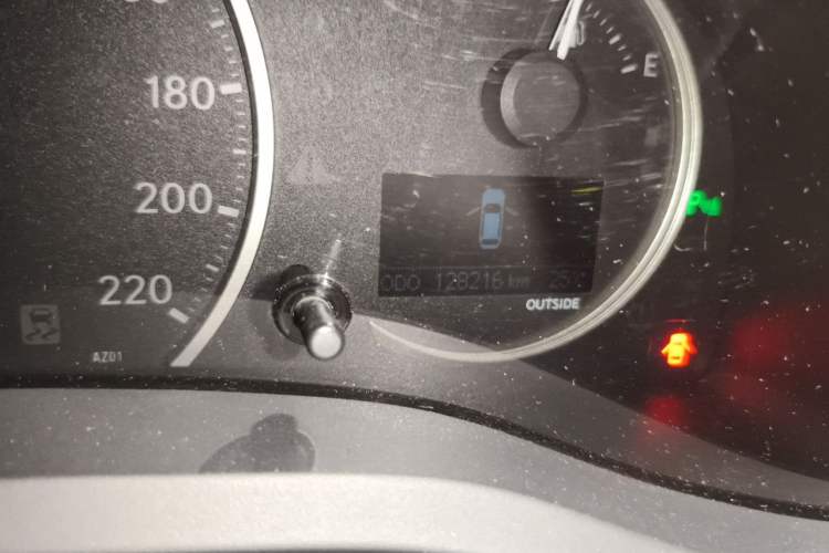 Used Lexus CT 2014 CT200h Comfort Edition Monochrome Odometer Close Up
