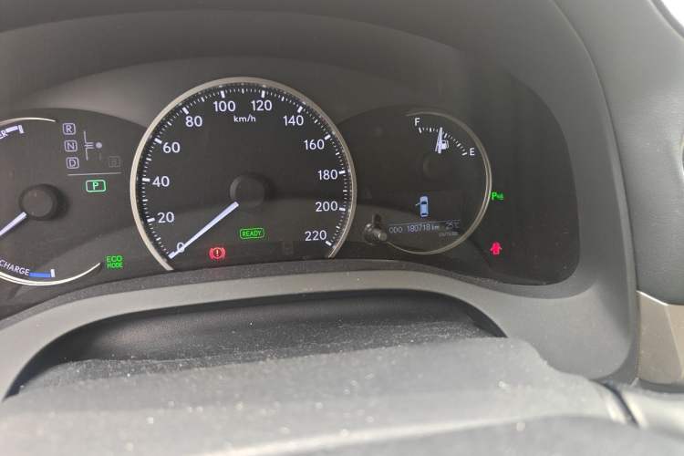 Used Lexus CT 2014 CT200h Comfort Edition Monochrome Odometer Close Up