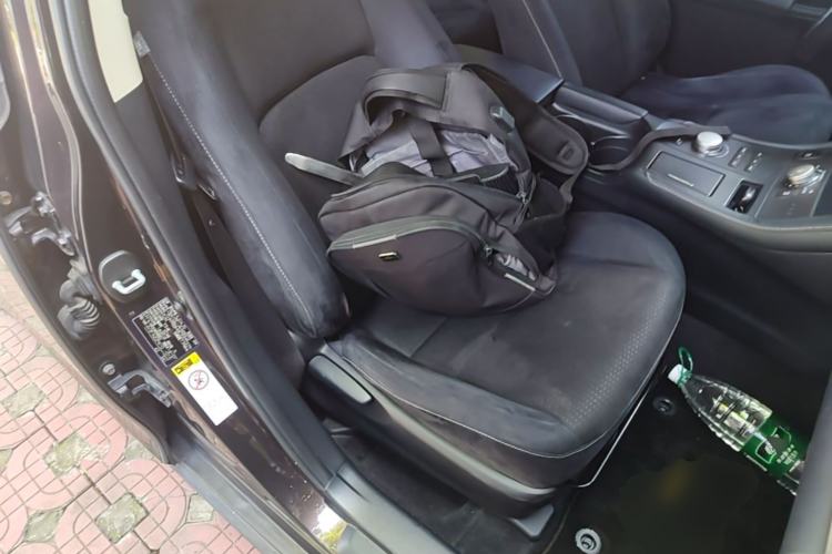 Used Lexus CT 2014 CT200h Elite Edition Monochrome Right Front Seat