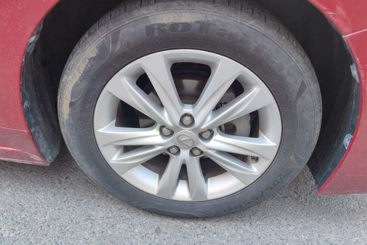 Used Lexus CT 2014 CT200h Comfort Edition Monochrome Right Front Wheel Hub