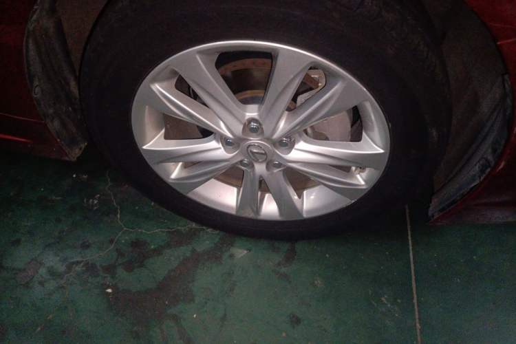 Used Lexus CT 2014 CT200h Elite Edition Monochrome Right Front Wheel Hub