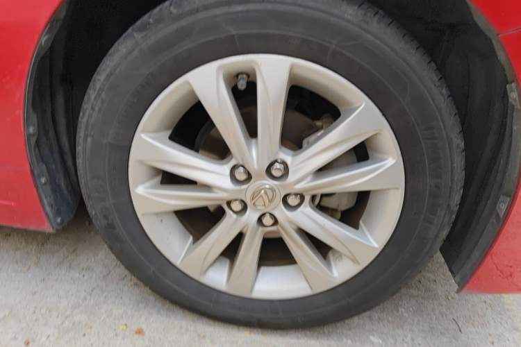 Used Lexus CT 2014 CT200h Elite Edition Monochrome Right Front Wheel Hub