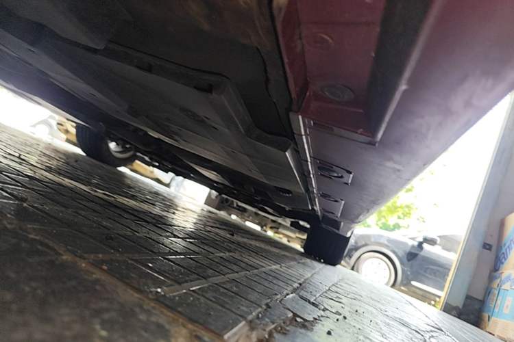 Used Lexus CT 2014 CT200h Comfort Edition Monochrome Right Side Sill