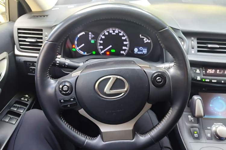 Used Lexus CT 2014 CT200h Elite Edition Monochrome Steering Wheel