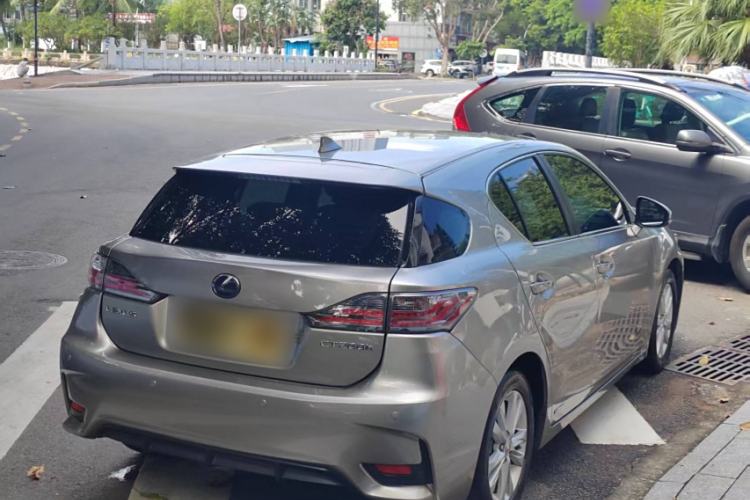 Used Lexus CT 2014 CT200h Elite Edition Monochrome Exterior 5