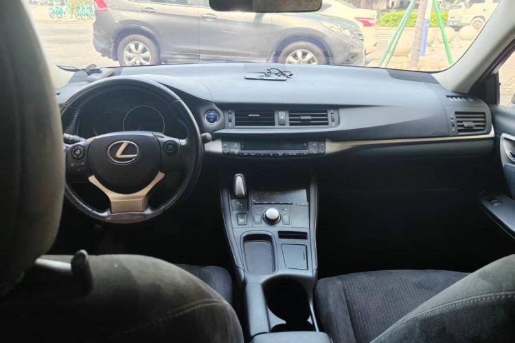 Used Lexus CT 2014 CT200h Elite Edition Monochrome Interior 1