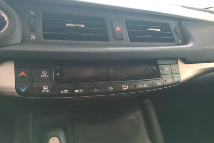 Used Lexus CT 2014 CT200h Elite Edition Monochrome Audio And AC Panel