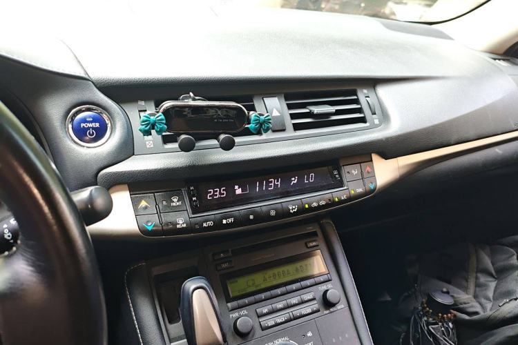 Used Lexus CT 2014 CT200h Elite Edition Monochrome Audio And AC Panel