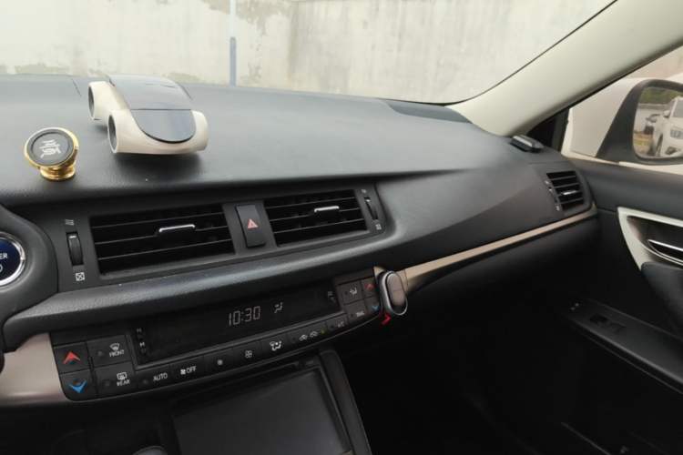 Used Lexus CT 2014 CT200h Elite Edition Monochrome Audio And AC Panel