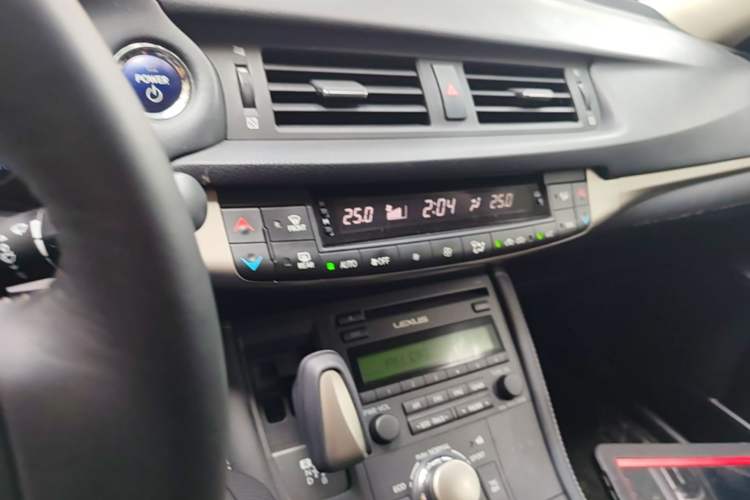 Used Lexus CT 2014 CT200h Elite Edition Monochrome Audio And AC Panel