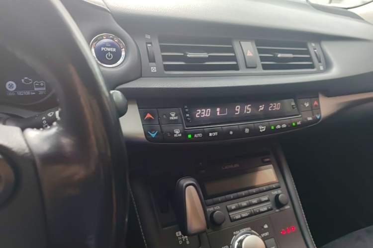 Used Lexus CT 2014 CT200h Elite Edition Monochrome Audio And AC Panel