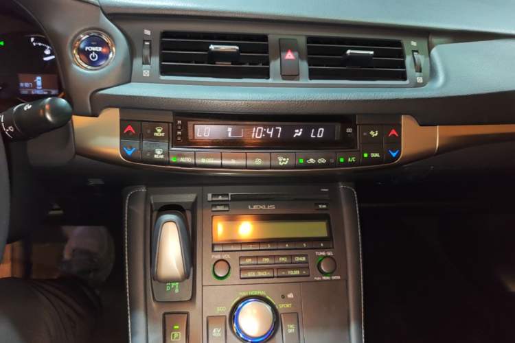 Used Lexus CT 2014 CT200h Elite Edition Monochrome Audio And AC Panel