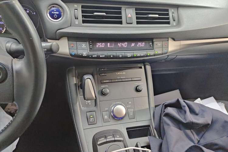 Used Lexus CT 2014 CT200h Comfort Edition Monochrome Audio And AC Panel