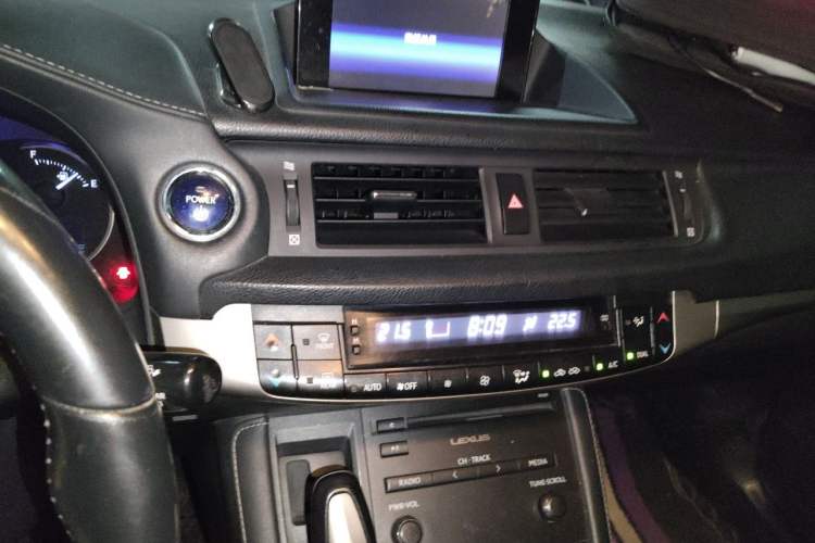 Used Lexus CT 2014 CT200h Comfort Edition Monochrome Audio And AC Panel