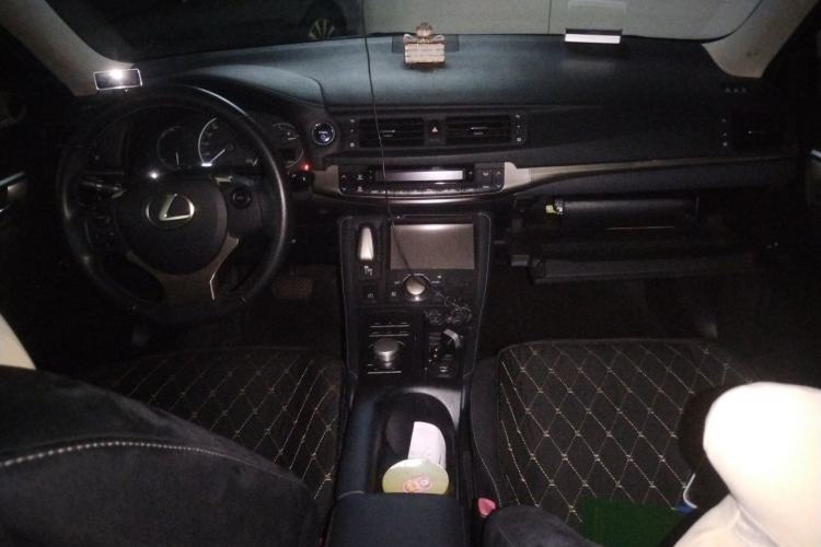 Used Lexus CT 2014 CT200h Elite Edition Monochrome Center Console