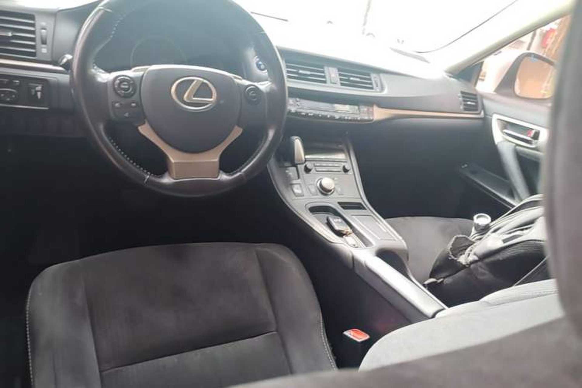 Used Lexus CT 2014 CT200h Elite Edition Monochrome Center Console