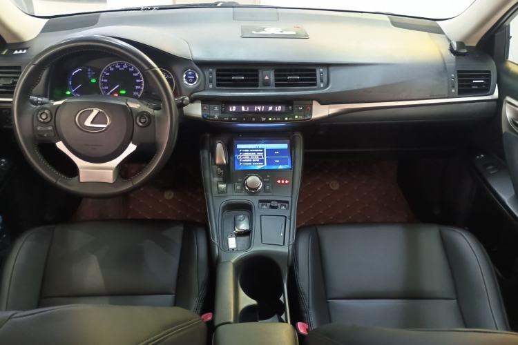 Used Lexus CT 2014 CT200h Elite Edition Monochrome Center Console