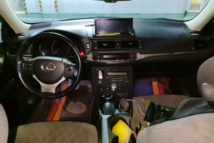 Used Lexus CT 2014 CT200h Elite Edition Monochrome Center Console