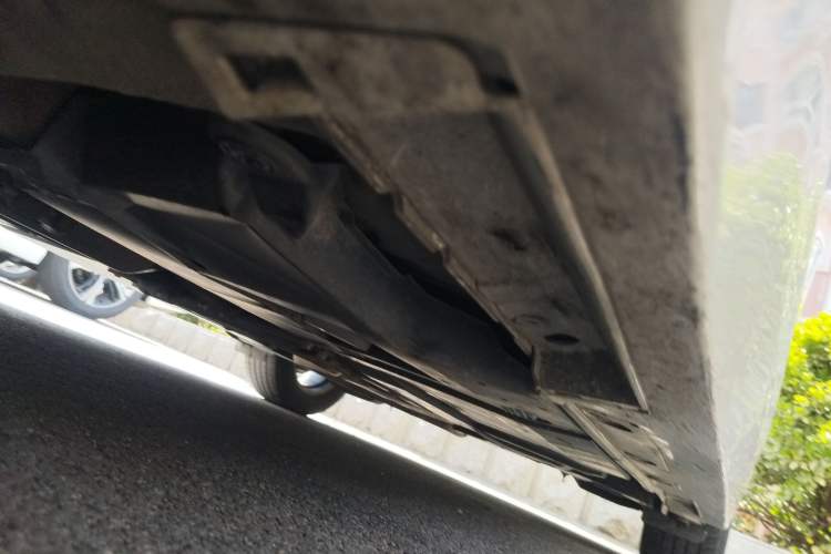 Used Lexus CT 2014 CT200h Comfort Edition Two-Tone Chassis Front Left