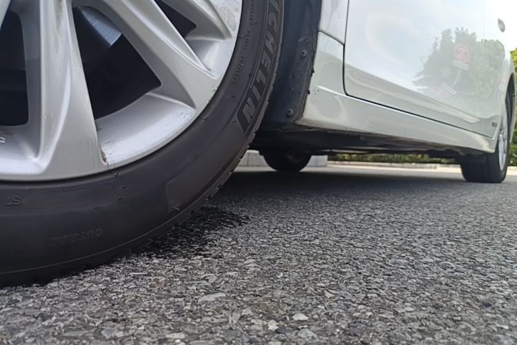 Used Lexus CT 2014 CT200h Elite Edition Monochrome Chassis Front Left