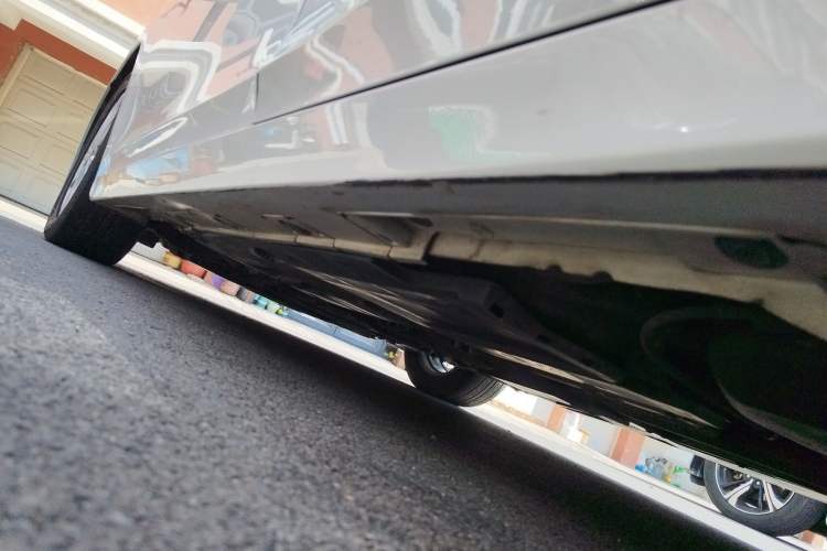 Used Lexus CT 2014 CT200h Comfort Edition Two-Tone Chassis Rear Left