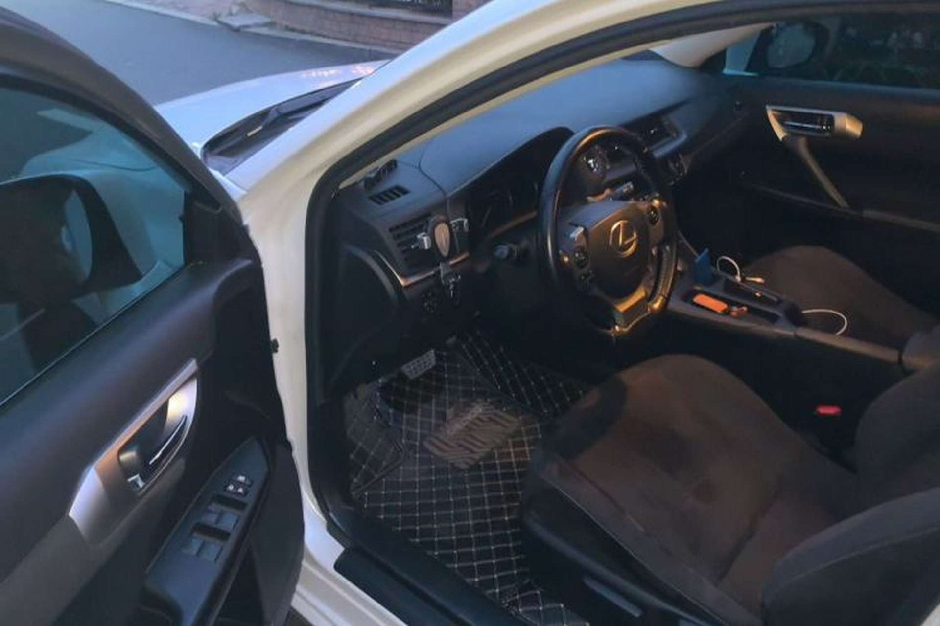 Used Lexus CT 2014 CT200h Elite Edition Monochrome Driver Seat