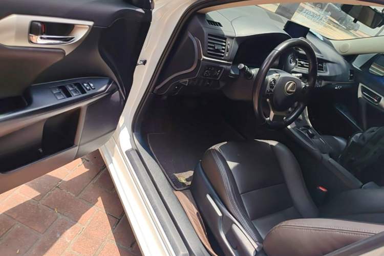 Used Lexus CT 2014 CT200h Comfort Edition Monochrome Driver Seat