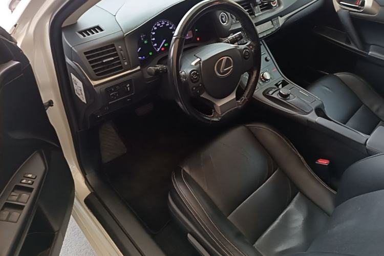 Used Lexus CT 2014 CT200h Comfort Edition Monochrome Driver Seat