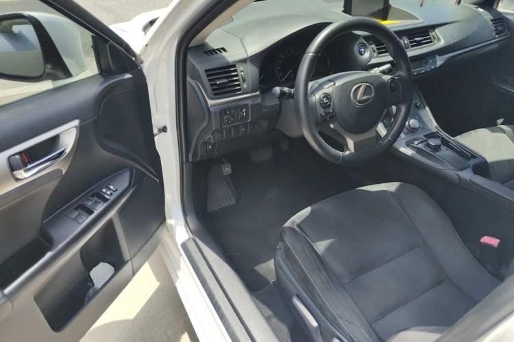 Used Lexus CT 2014 CT200h Comfort Edition Monochrome Driver Seat