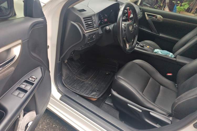 Used Lexus CT 2014 CT200h Comfort Edition Monochrome Driver Seat