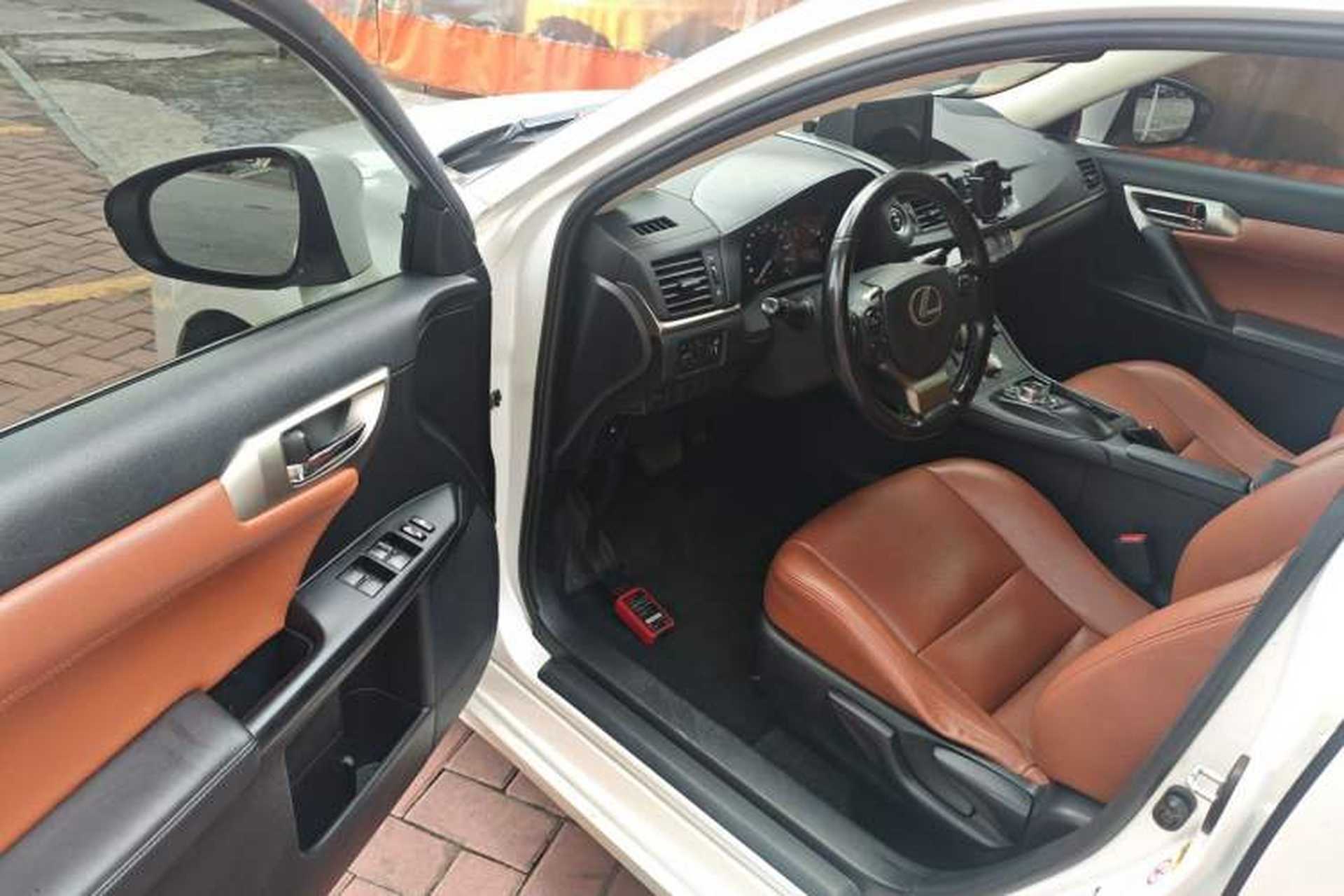 Used Lexus CT 2014 CT200h Elite Edition Monochrome Driver Seat