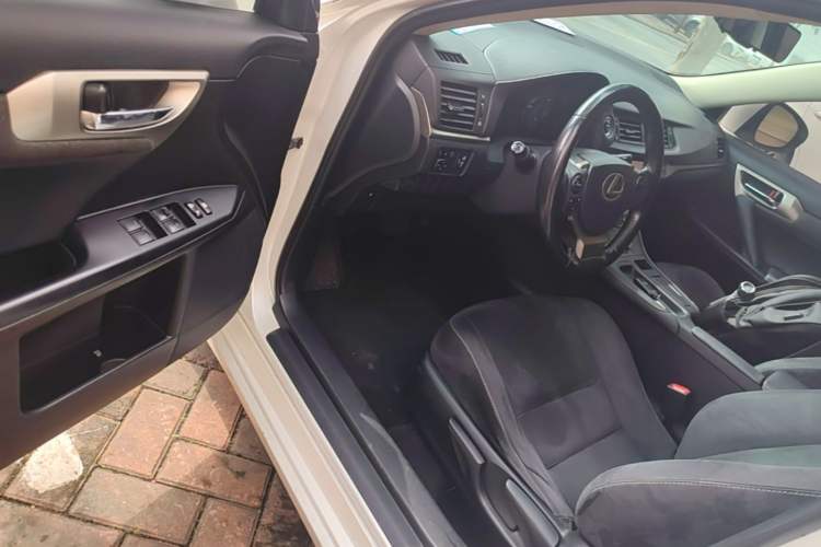 Used Lexus CT 2014 CT200h Elite Edition Monochrome Driver Seat